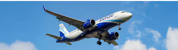 इंडिगो पर मंडराया बड़ा संकट: DGCA के नए नियमों से संचालन चरमरा गया, हजारों यात्री फंसे – जानिए पूरी कहानी